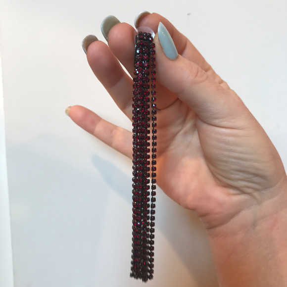 Gun ton Red Crystal Linear Drop Earrings X Long - Picture 3 of 4